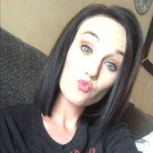 Meet your Posher, Desirae